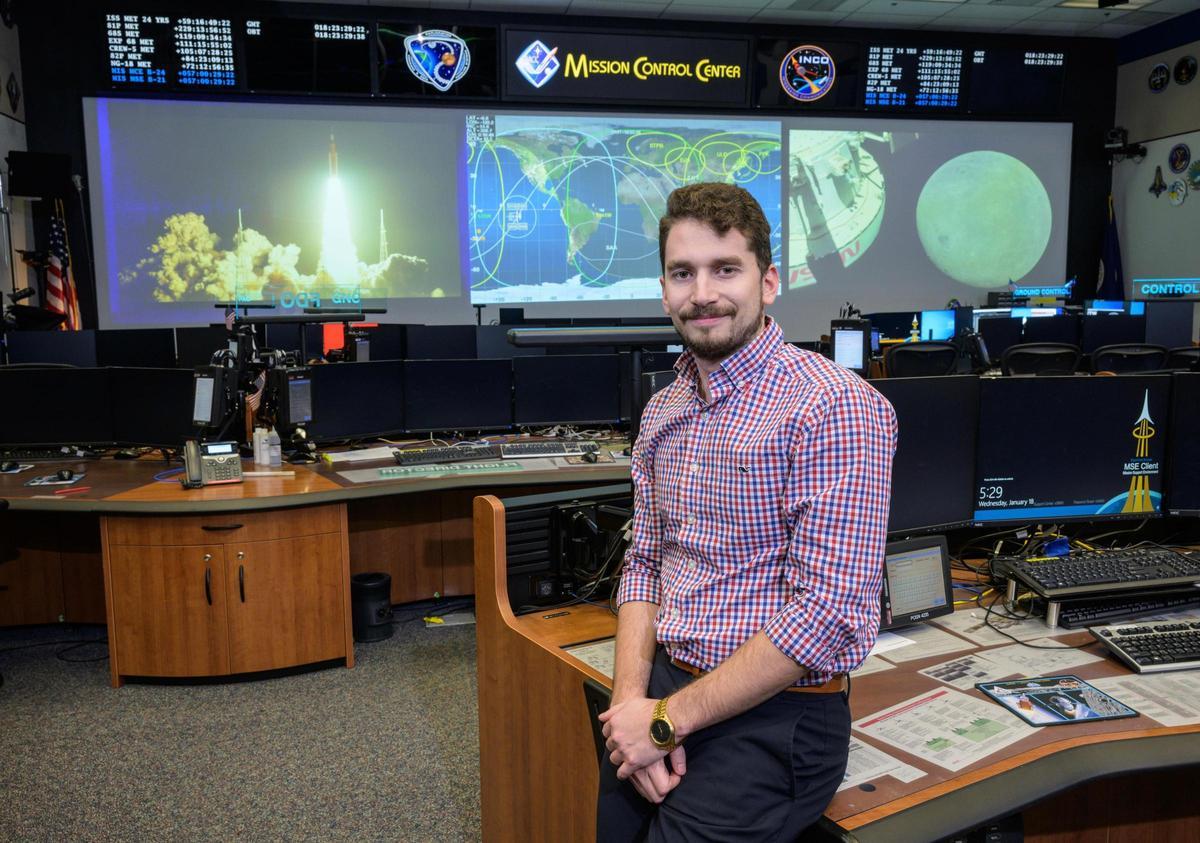 Pedro Saiz en el Centro de Control de Misión de la NASA en Houston