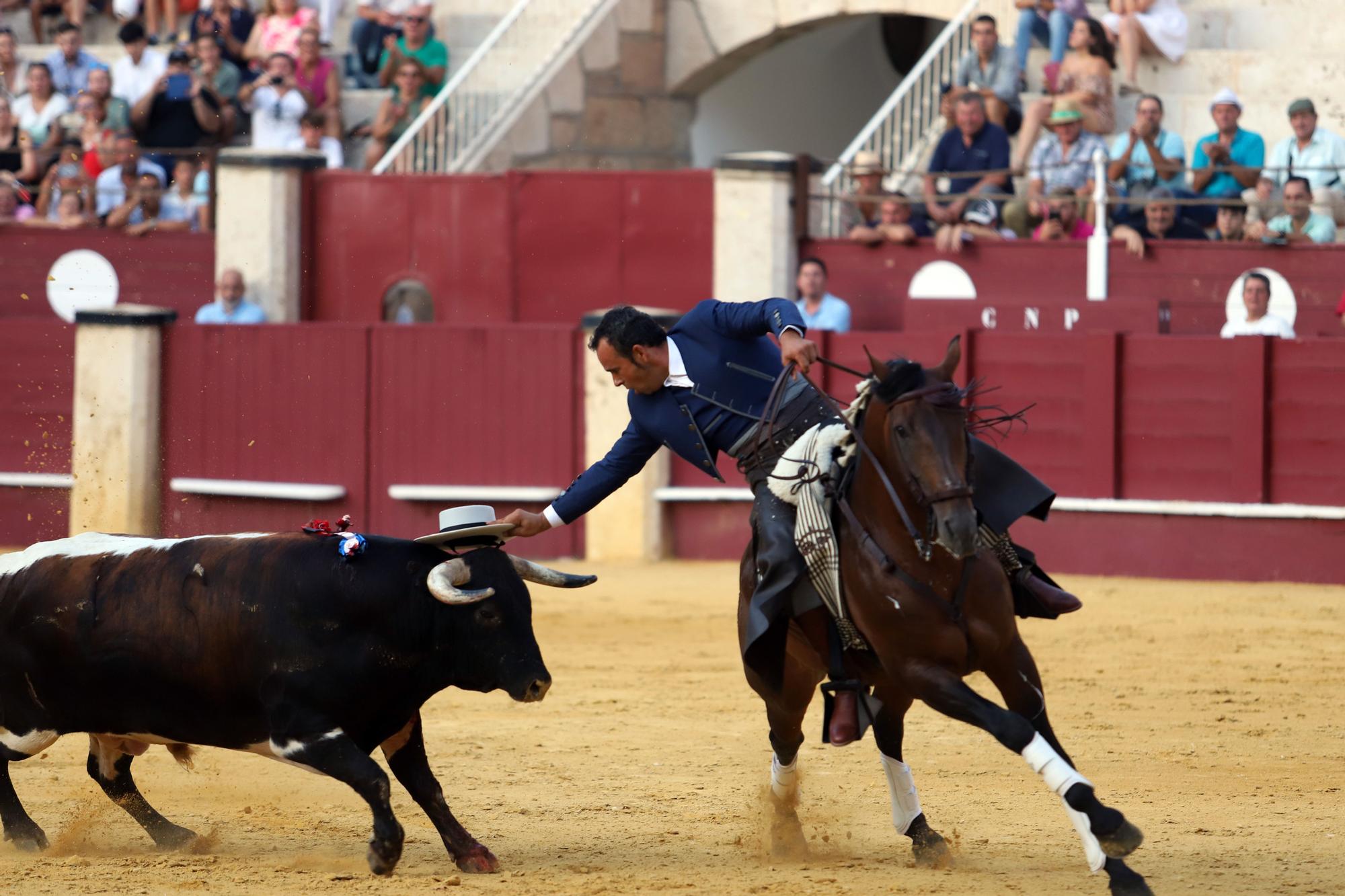 Rejones en la Feria de Málaga: Guillermo Hermoso y Ferrer Martín, doble Puerta Grande en Málaga