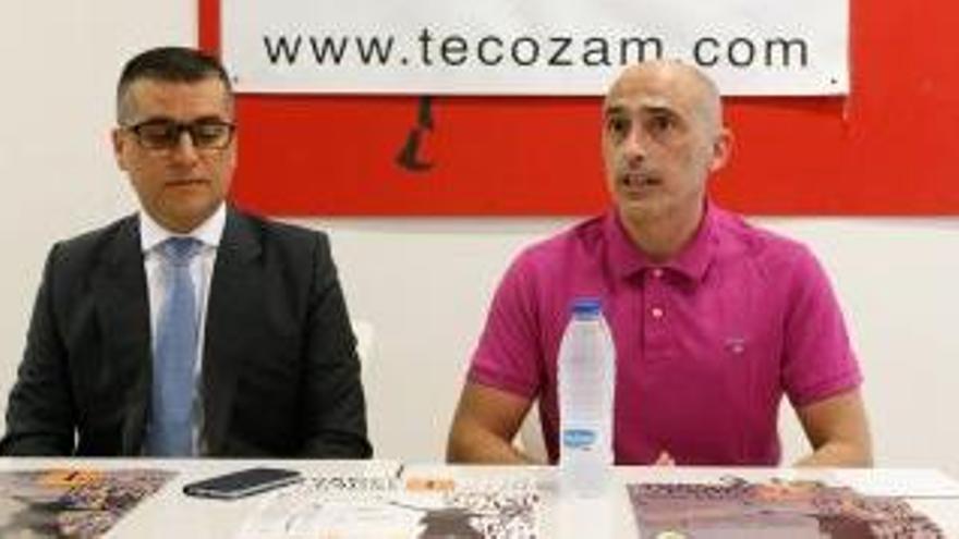 Iván Gómez, de Tecozam, y José Luis Marcos, de Pádel Indoor en el acto de presentación del torneo.