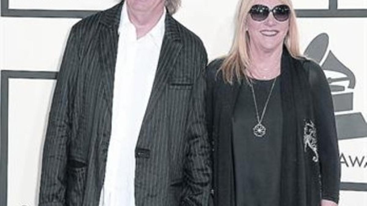 Neil Young  pide el divorcio tras 36 años  de matrimonio_MEDIA_1