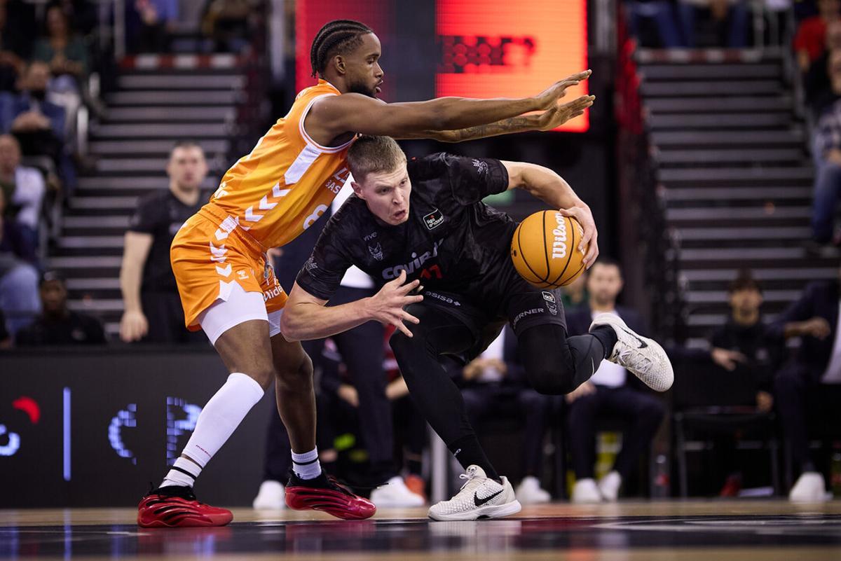 Jean Montero, inspirado en la segunda parte tras no anotar en la primera.