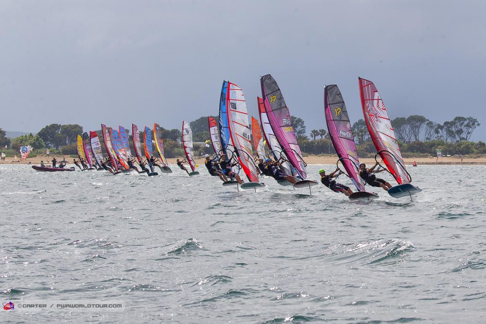 L'elit mundial del Windsurf competeix al Golf de Roses