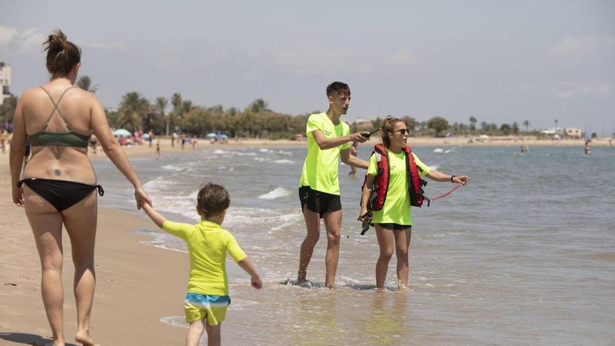 Las seis nuevas banderas negras del litoral valenciano: estas son las playas y espacios naturales señalados