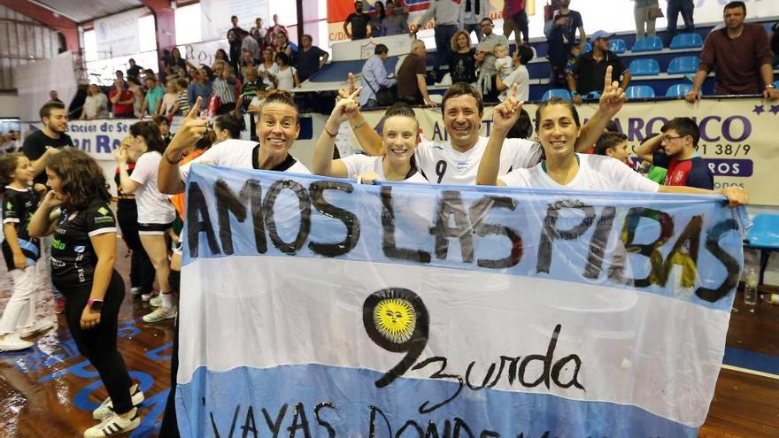 Las jugadoras argentinas del Mecalia, el día en que conquistaron el título de Liga en A Sangriña. // Marta G. Brea