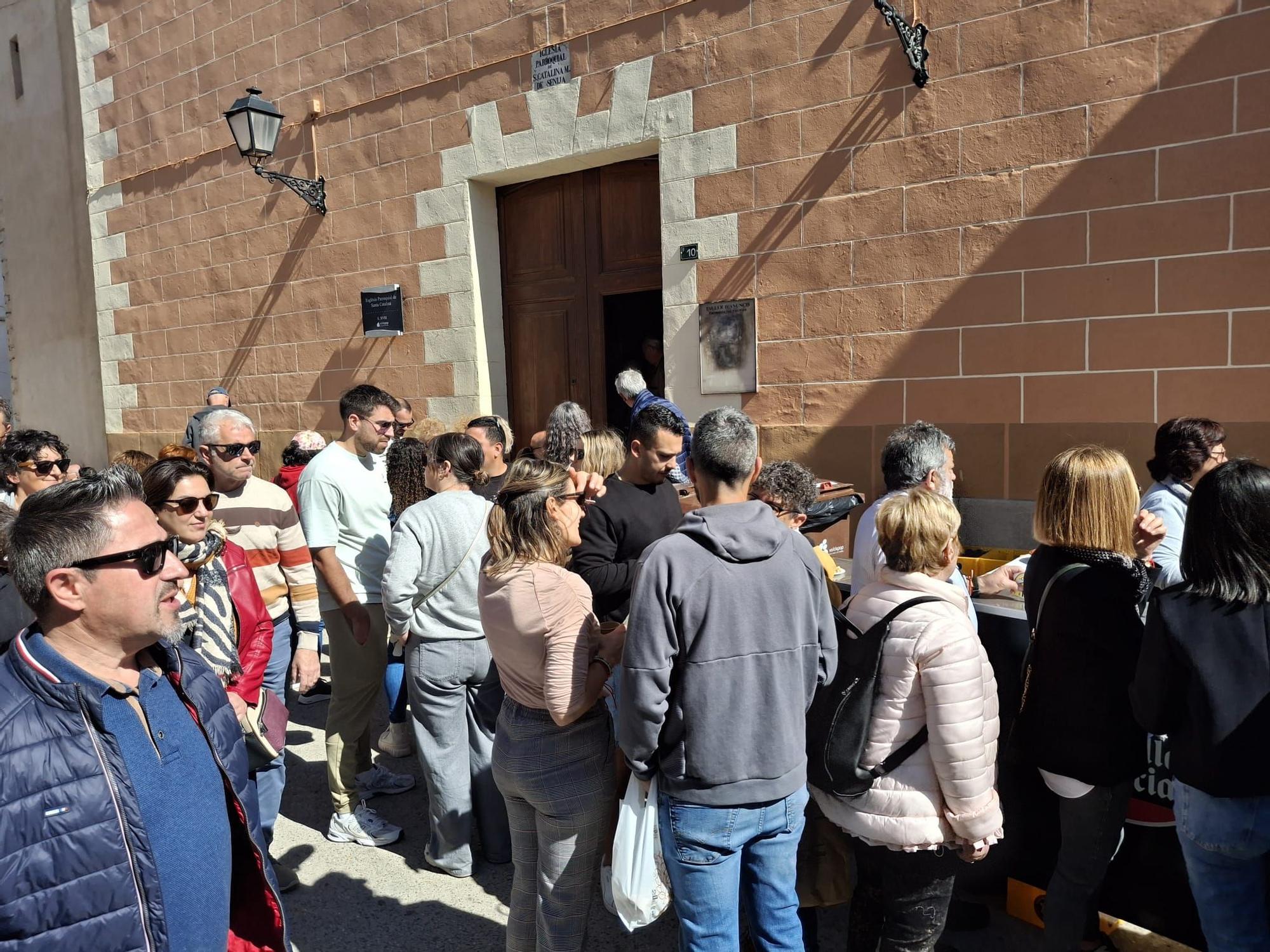 Las imágenes de la deliciosa feria del embutido de la Vall de Pop y Senija