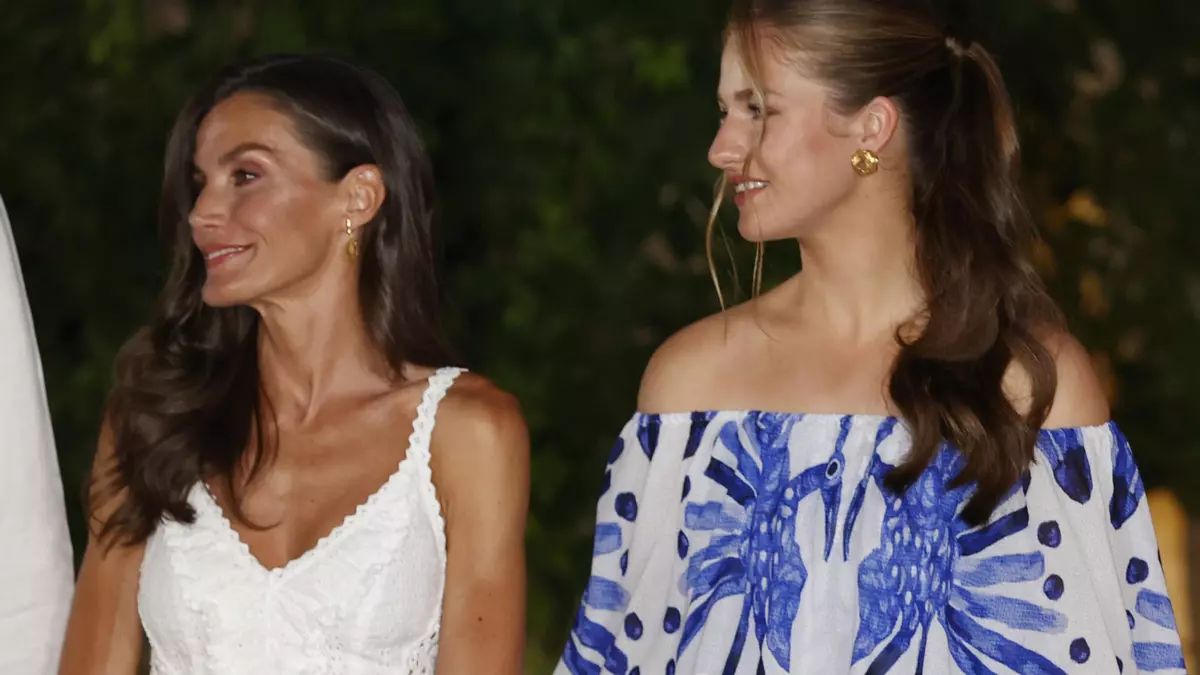 El vestido blanco más especial de la reina Letizia es artesanía pura: un homenaje a la moda balear de la mano de Tony Bonet