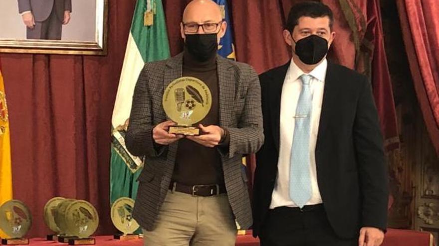 Los periodistas deportivos andaluces premian al Cajasur Priego y a Alfonso Cabello