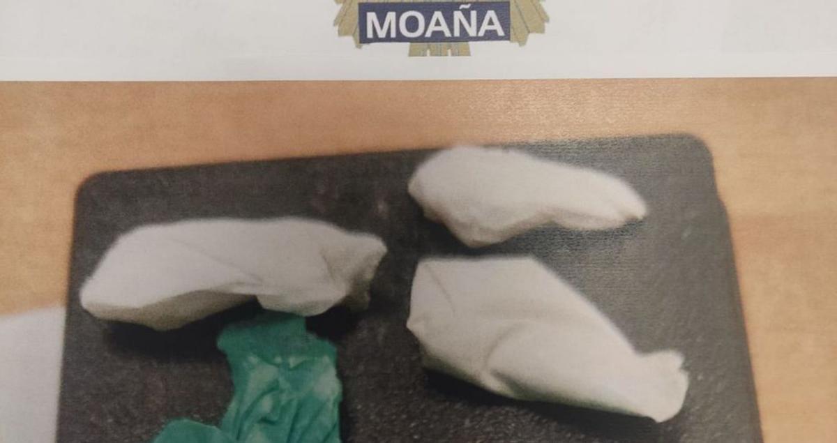 La droga incautada a un ciclista en Meira. |  FdV