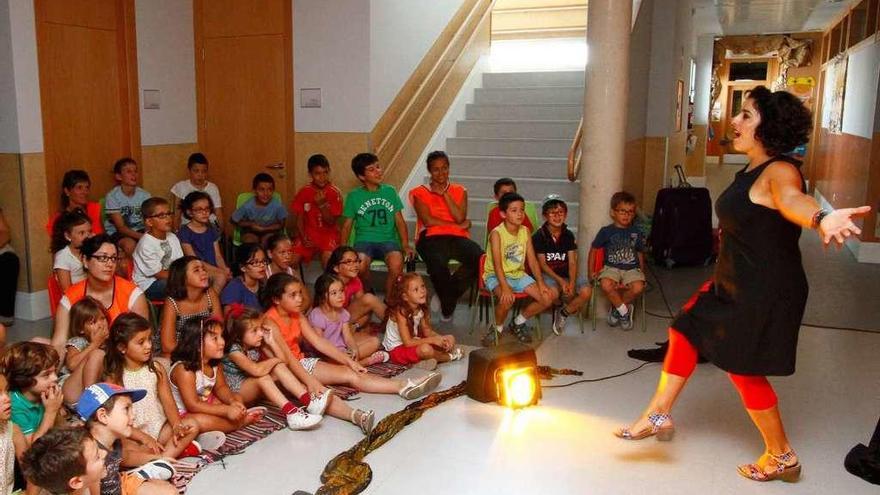 Un grupo de niños disfruta con una de las actividades programadas en la iniciativa Conciliamos.