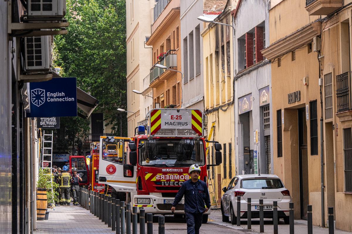 Una explosión por una bombona de butano deja ocho heridos y obliga a desalojar un edificio en Poblenou Una explosión por una bombona de butano deja ocho heridos y obliga a desalojar un edificio en Poblenou