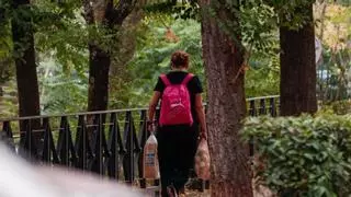 Ana, 26 años y de Cáceres: "Pago 800 euros de alquiler"; cuánto pueden rentar 5.000 euros en el banco