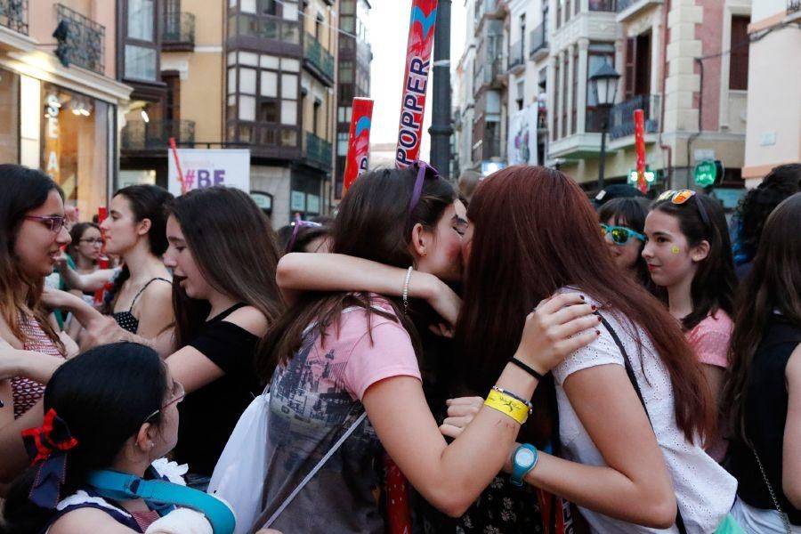 Los peñistas ponen el color en la iniciativa de Va