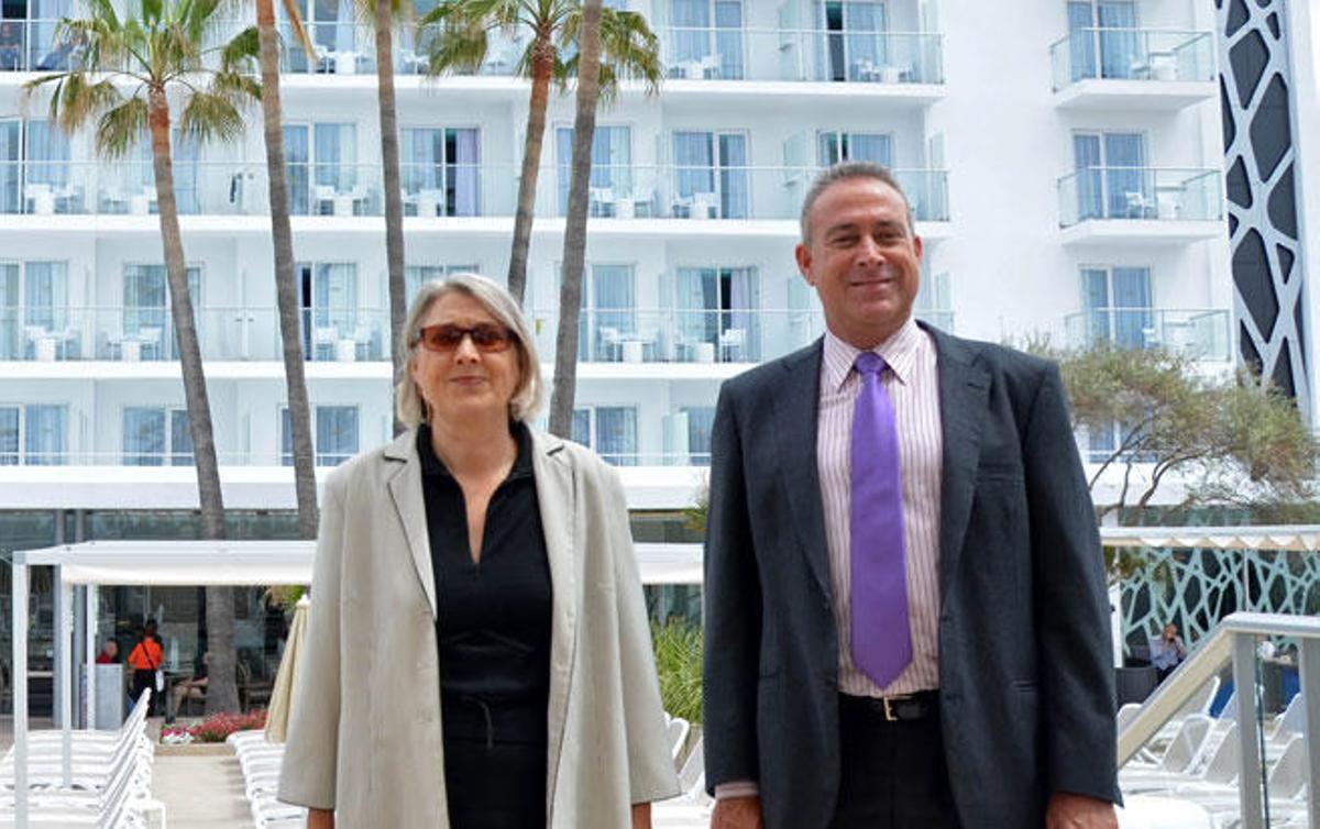 Carmen y Luis Riu en l inauguración de la reforma del hotel San Francisco de Palma en 2014.