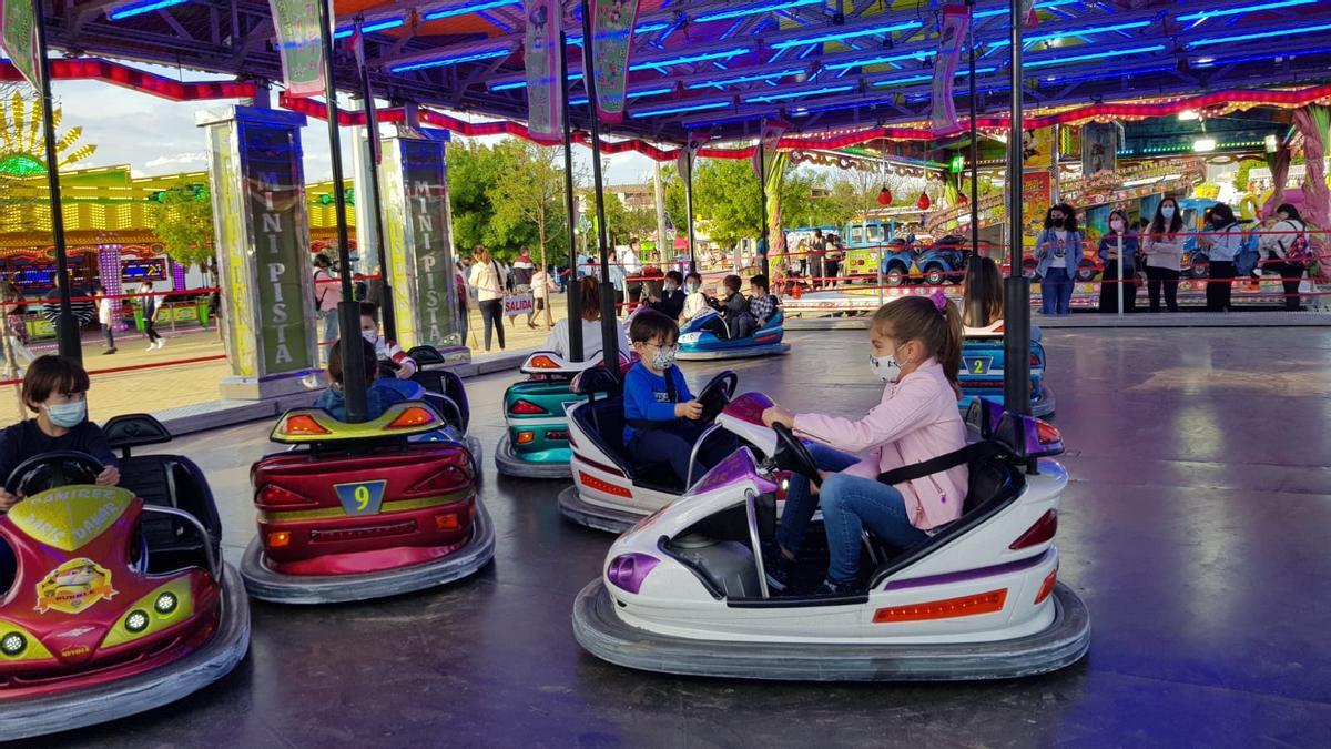 Abre la feria de primavera de Lucena