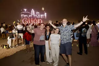 EN IMÁGENES: Así fue el espectáculo de drones de Gijón