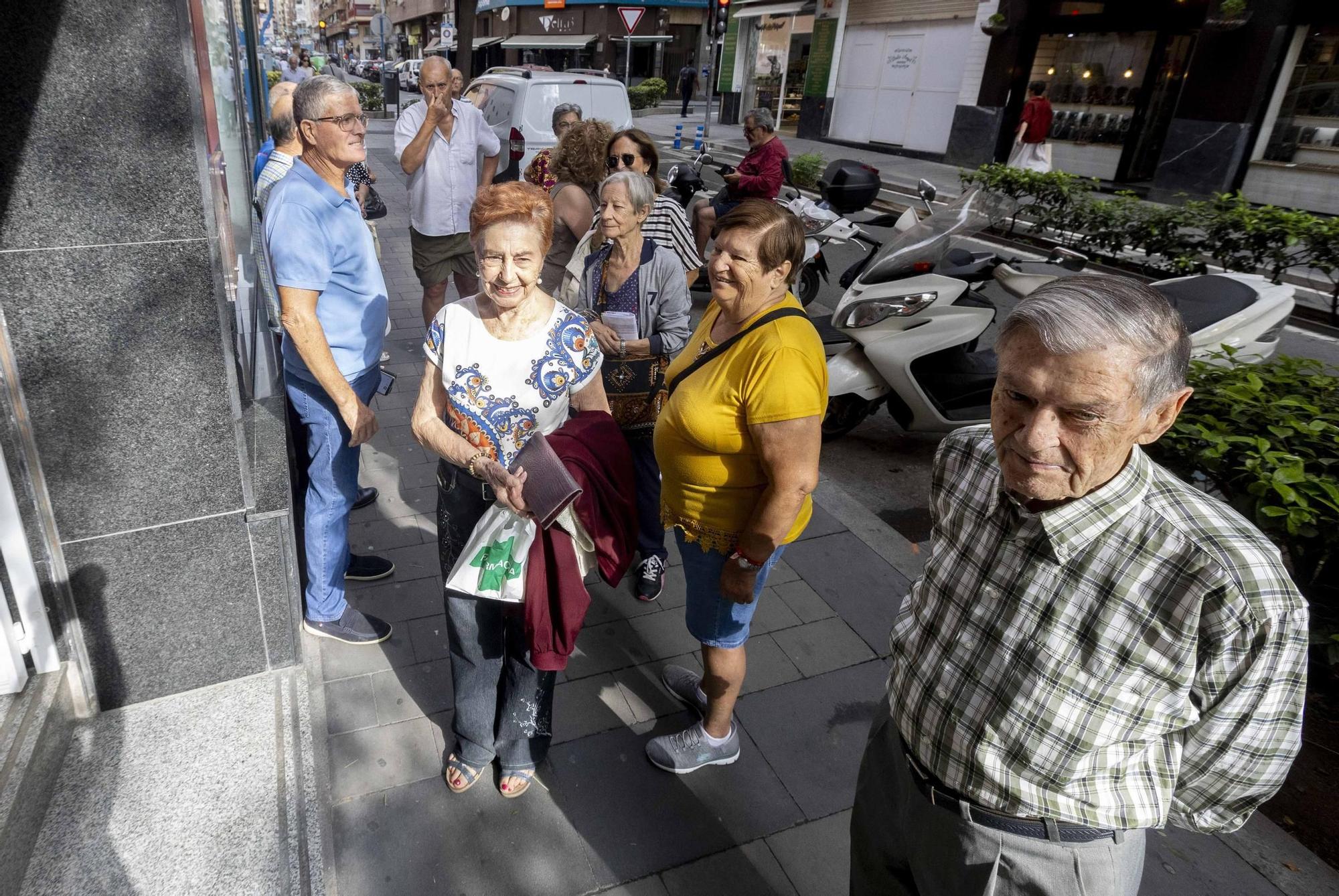 Las colas del Imserso en Alicante