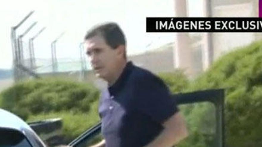 Jaume Matas ha entrado en la cárcel segoviana vestido con ropa deportiva y con dos bolsas.