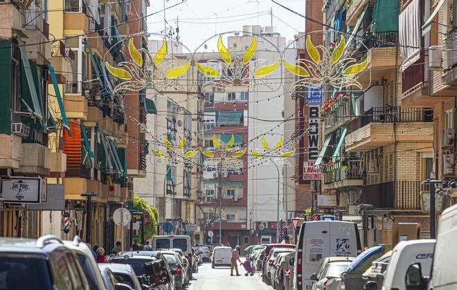 Instalación de luces de Hogueras