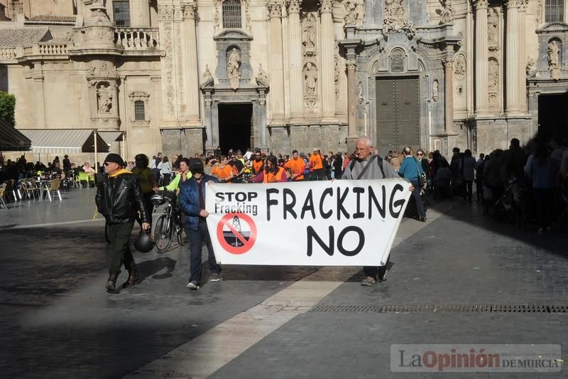 Protesta en bicicleta contra el fracking