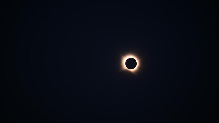 Primeras impresiones de los espectadores del eclipse solar en Juslibol