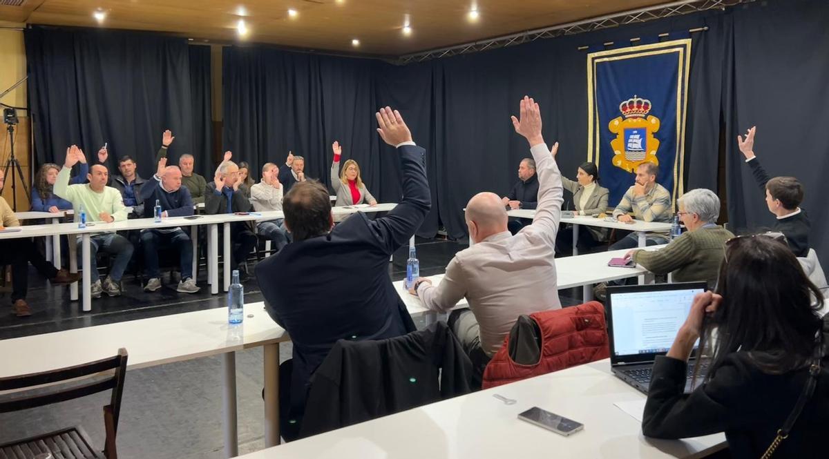 Sesión plenaria en Ribeira.