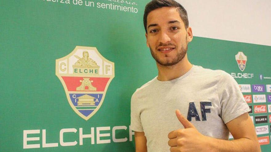 El ilicitano Kiwi renueva por dos temporadas con el Elche