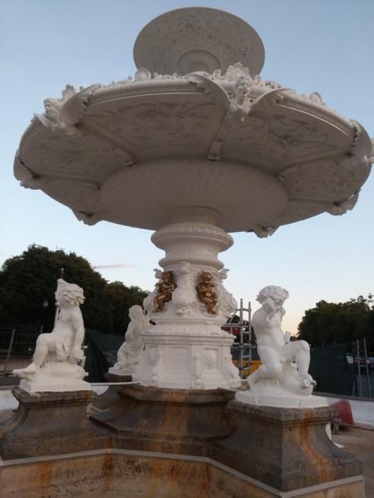 Las fuentes de la Alameda recuperan su blanco original