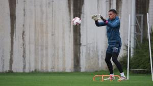 Aguirre convoca al portero Alex Padilla (Athletic) para amistosos de septiembre