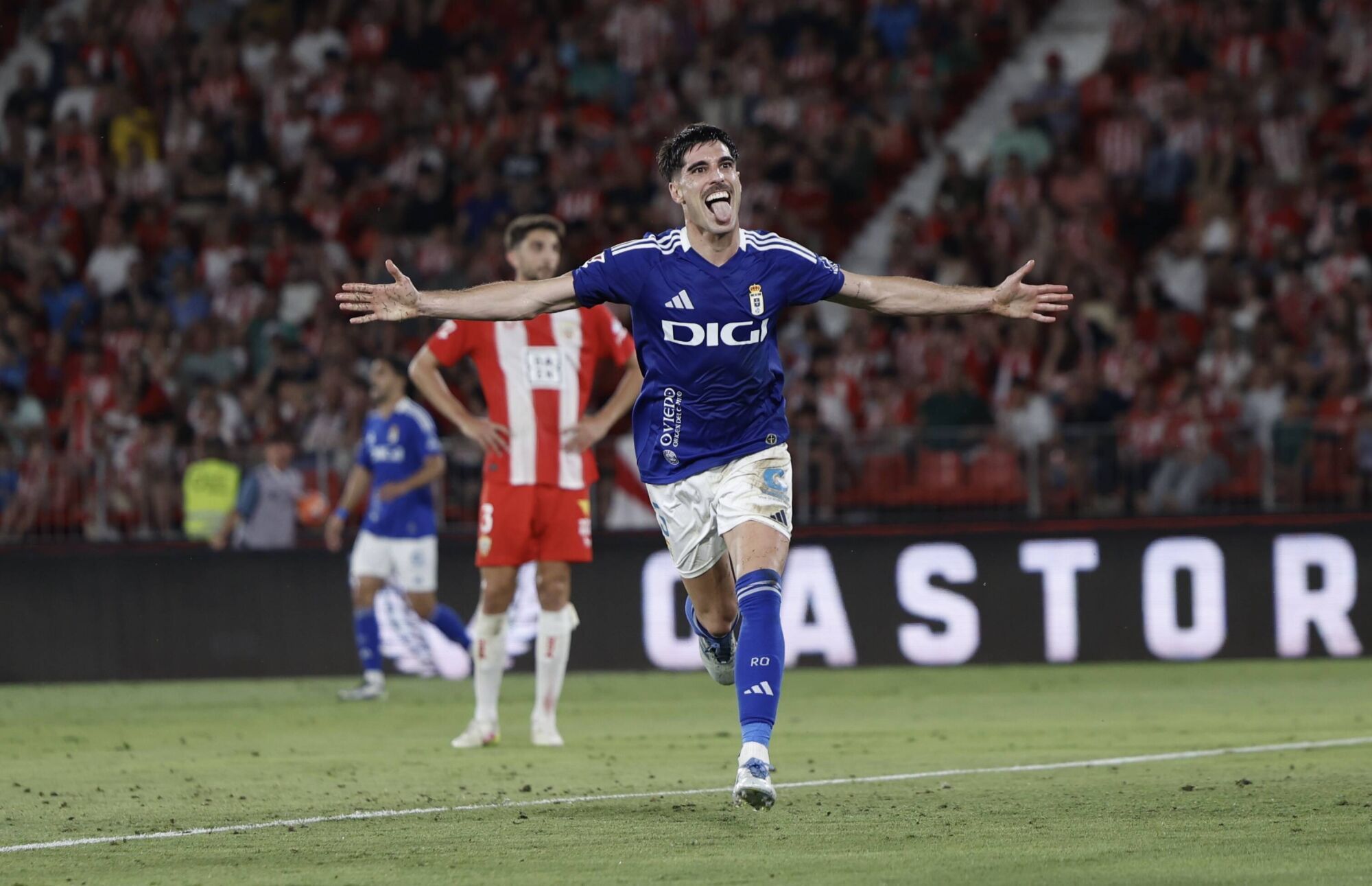 Así fue el primer partido del play-off entre el Almería y el Real Oviedo