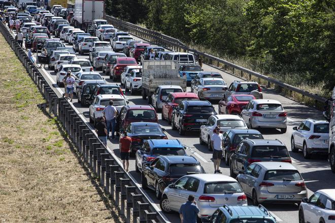 20 kilómetros de colas en la AP-7 en Girona