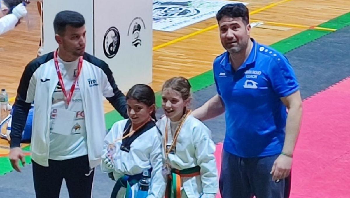 El taekwondo provincial regresa de Plasencia con 25 medallas en el bolsillo