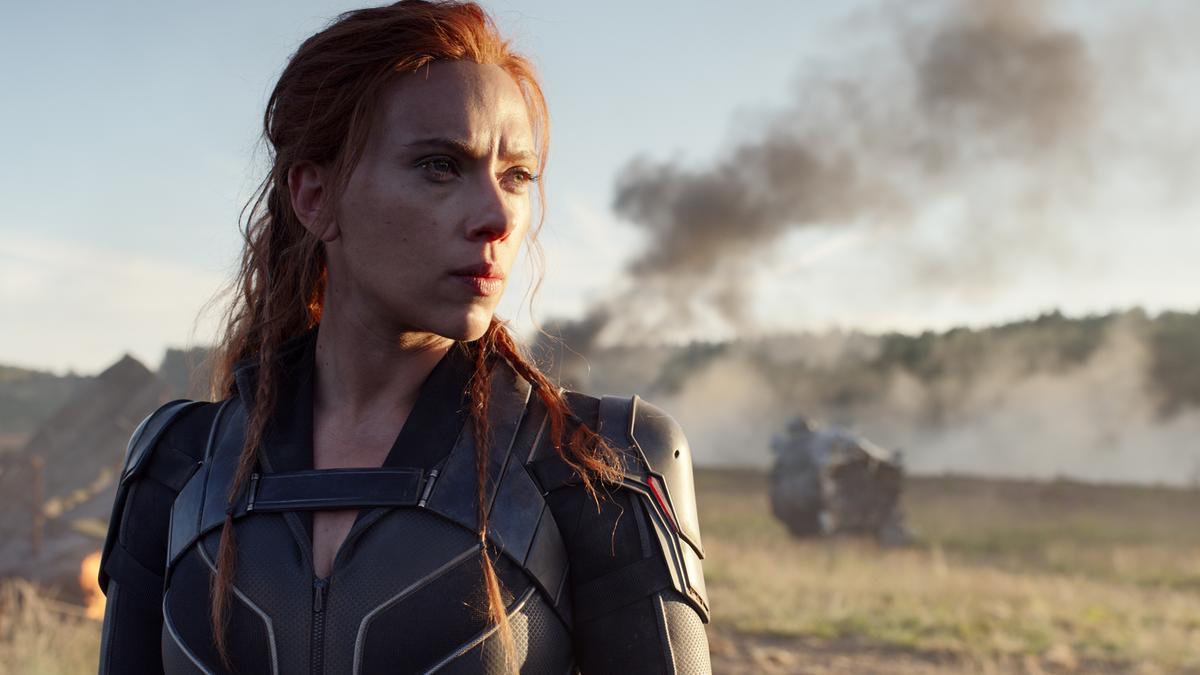 Scarlett Johansson es torna a posar en la pell de la Viuda negra en el film que arribarà als cinemes i a Disney+, el 5 de juliol del 2021. (Horitzontal)
