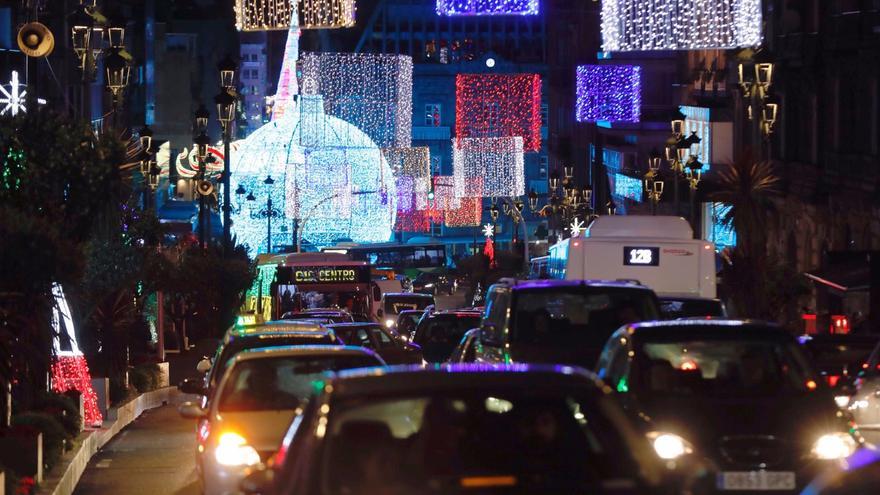 Guía del encendido de las luces de Navidad en Vigo: hora, pantallas, consejos, parkings y mucho más
