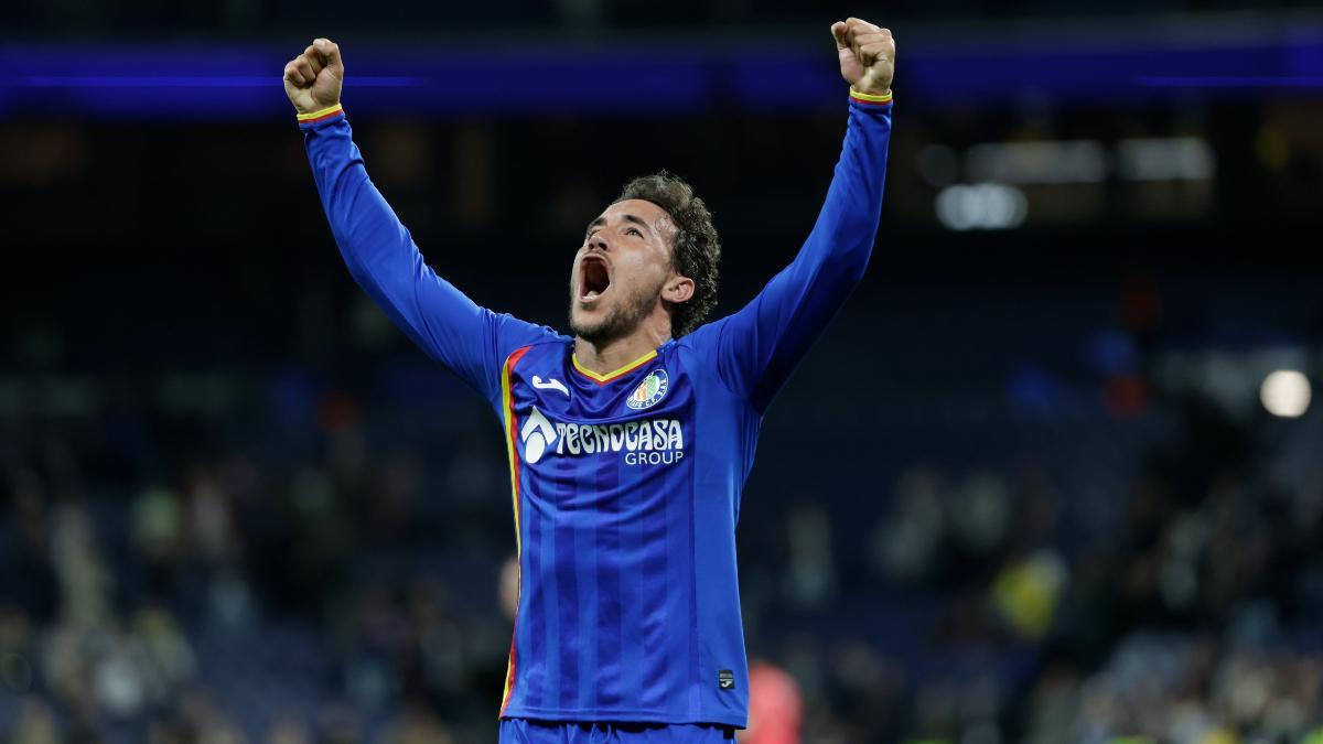 El centrocampista del Getafe, Luis Milla, celebra la victoria de su equipo