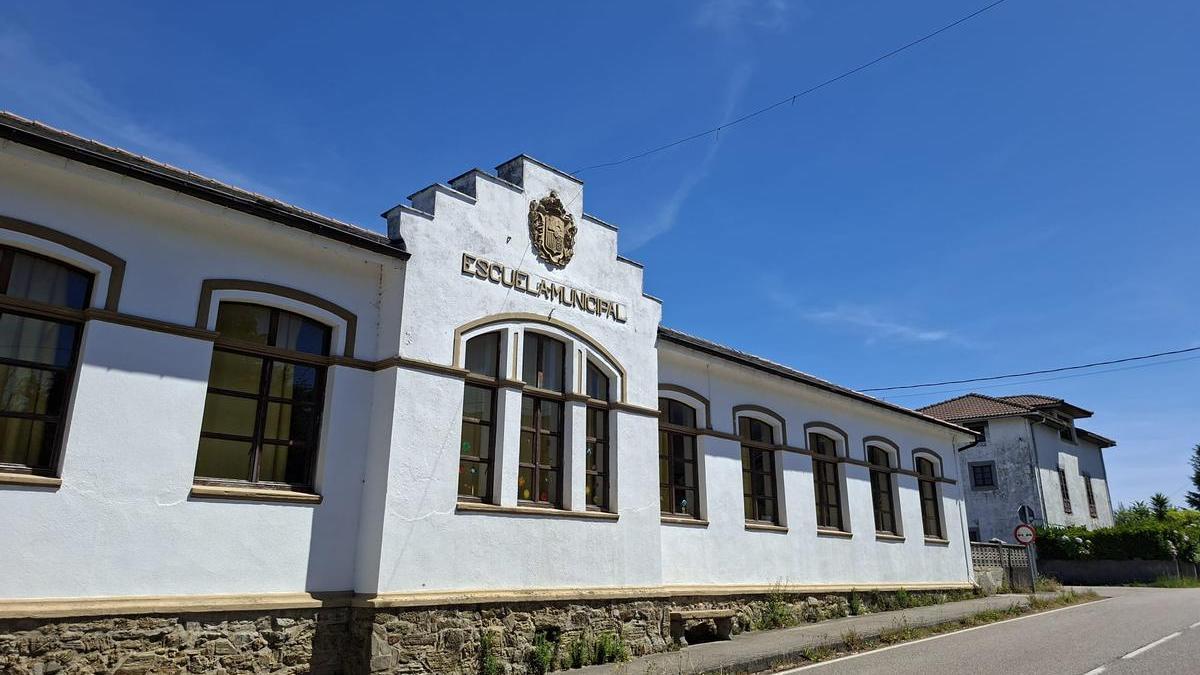 Imagen de las escuelas de Cadavedo.