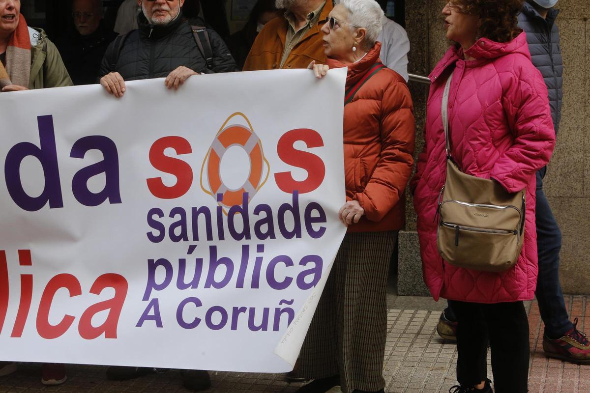 Concentración de personal sanitario por el Día Mundial de la Atención ...