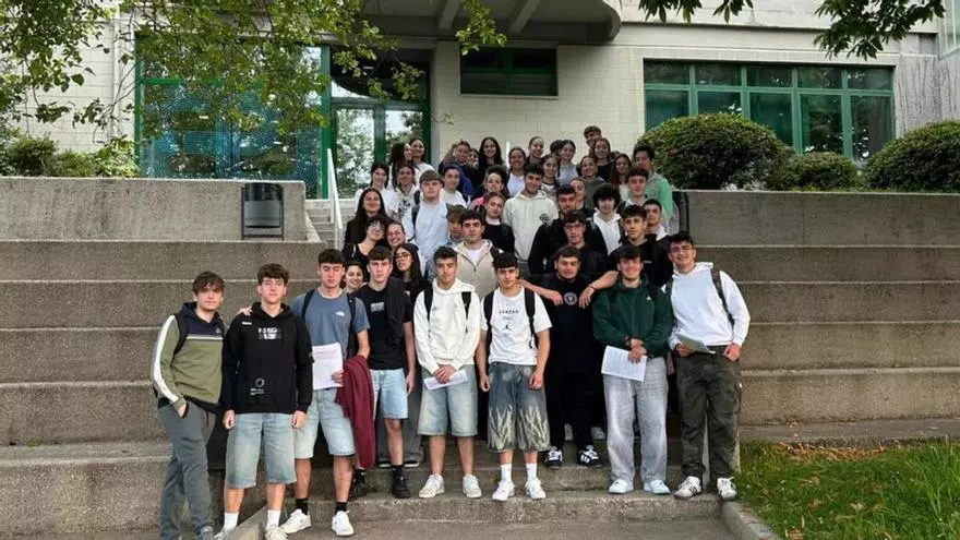 Un total de 221 de los 245 alumnos pasa la PAU y el IES As Barxas repite pleno