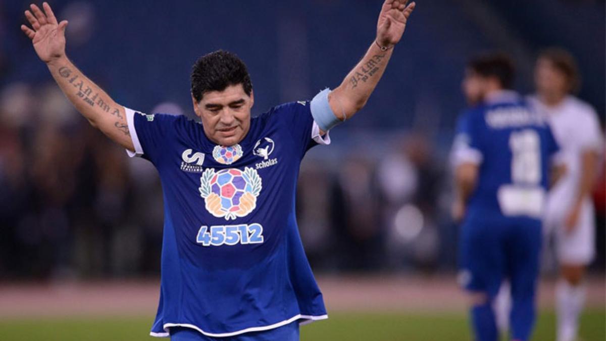 Maradona, en el pasado 'Partido por la Paz'