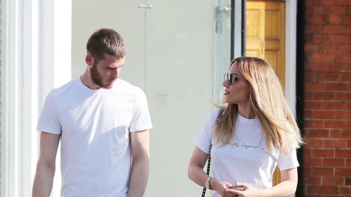 David De Gea y Edurne por las calles de Manchester