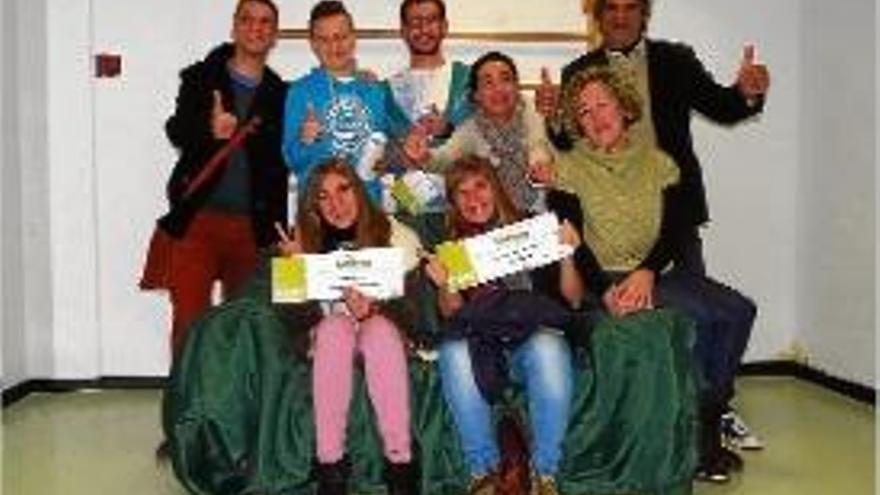 Guanyadors i membres del jurat de la VIII edició del concurs per a joves.