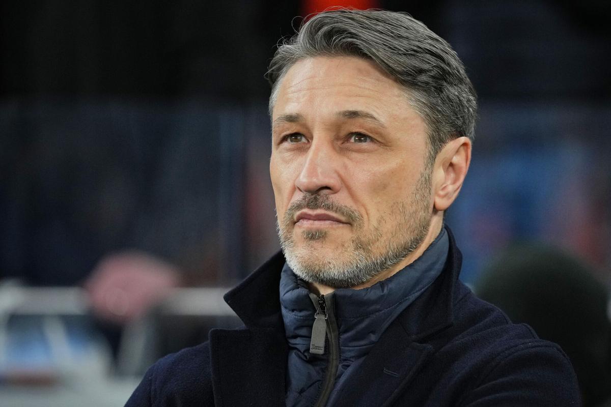 Dortmund's head coach Nico Kovac waits for the start of the Champions League opening phase soccer match between Tottenham Hotspur and Borussia Dortmund in London, England, Tuesday, Jan. 20, 2026. (AP Photo/Kin Cheung)