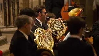 El Himno del Centenario de la coronación canónica de la Montaña suena con fuerza en la concatedral de Cáceres