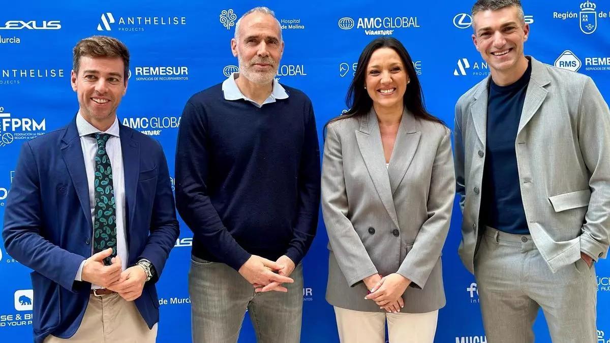 Álex Corretja y Juanjo López, antes de la conferencia con el director general de Deportes, Fran Sánchez, y la consejera Carmen Conesa