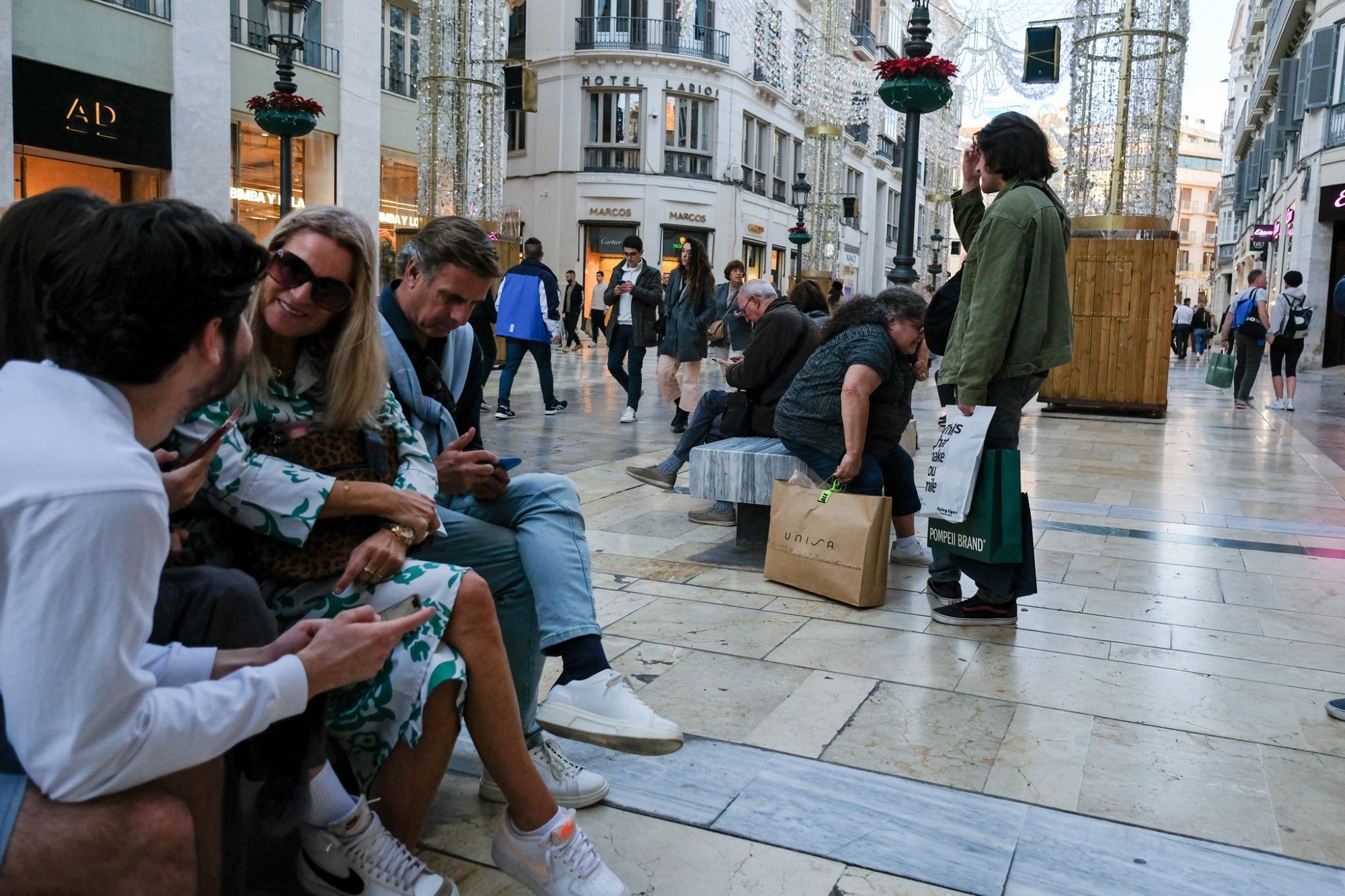 Primer día de las rebajas de enero en el Centro de Málaga