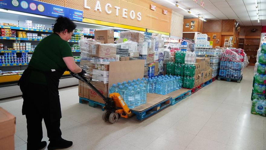 Aqualia repartirá desde este martes agua a los vecinos de Pozoblanco afectados por las restricciones de consumo