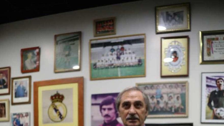 Miguel Ángel González recibirá el sábado el Premio Ourensanía