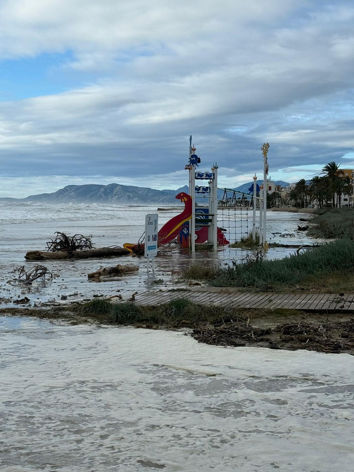 Estado de la playa de Torrenostra.