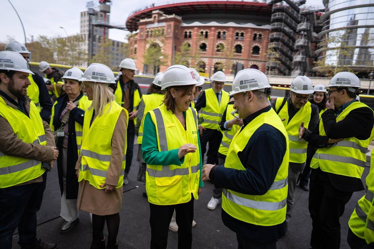 Paneque, este jueves, durante la visita de obras a la prolongación de Ferrocarrils desde Espanya hasta Gràcia