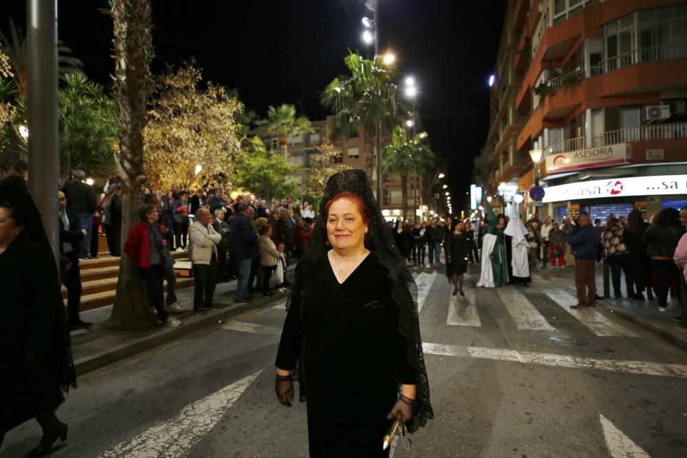 Domingo de Ramos: Procesión de Las Mantillas en Torrevieja con Nuestra Señora de La Esperanza y de La Paz