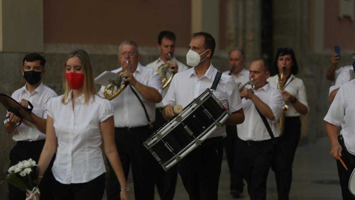 Búscate en el segundo día de Ofrenda por la calle de la Mar (entre las 19.00 y las 20.00 horas)